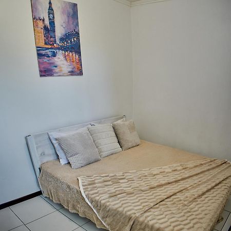 Vacation Home Lubov Kamianets Podilskyi Bagian luar foto