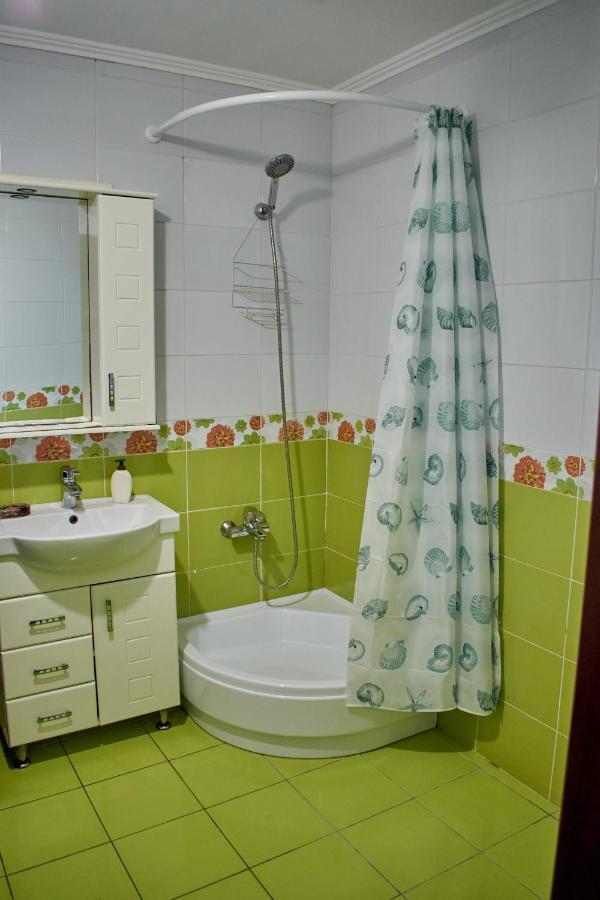 Vacation Home Lubov Kamianets Podilskyi Bagian luar foto