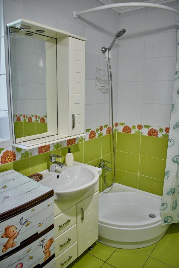 Vacation Home Lubov Kamianets Podilskyi Bagian luar foto