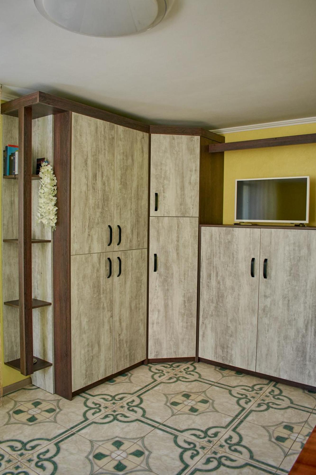 Vacation Home Lubov Kamianets Podilskyi Bagian luar foto